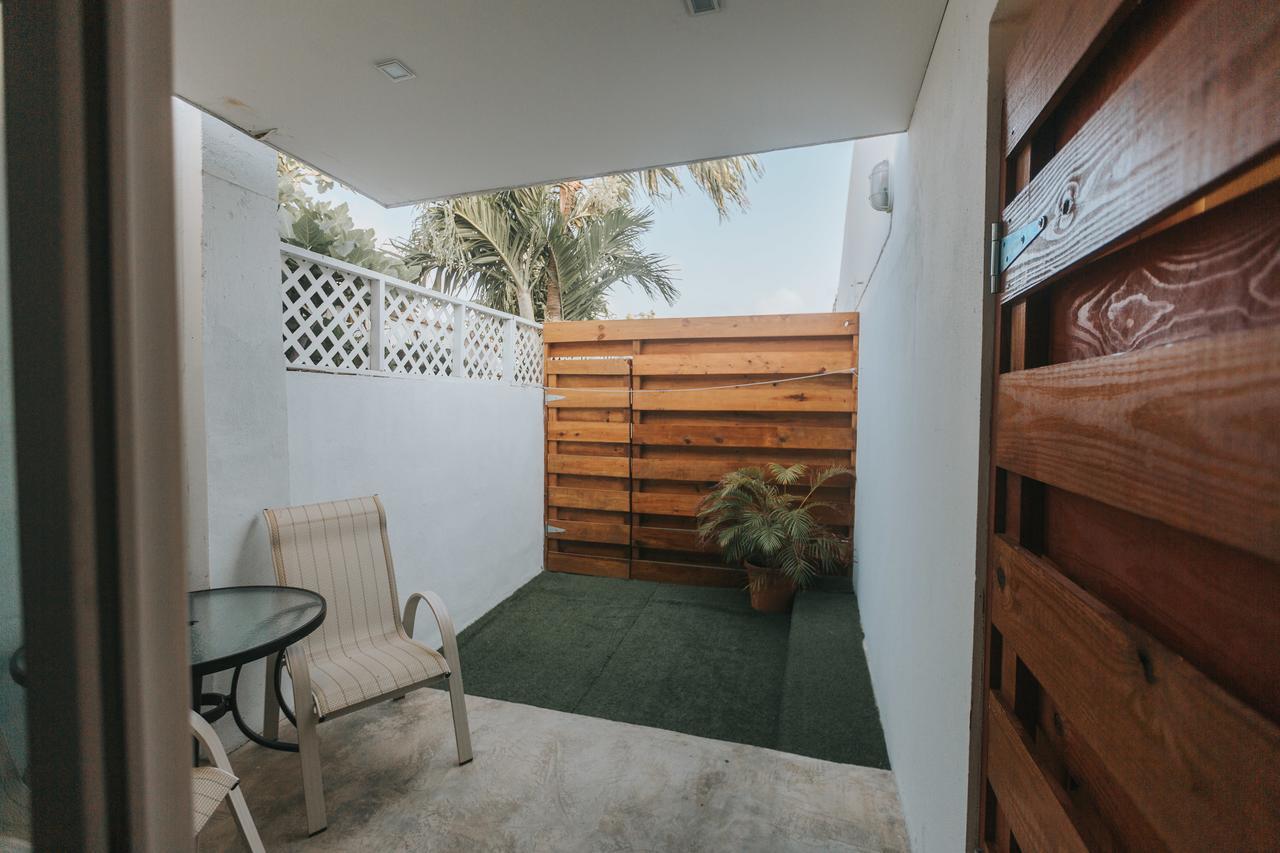 Buddha Studios Aruba Palm Beach Extérieur photo