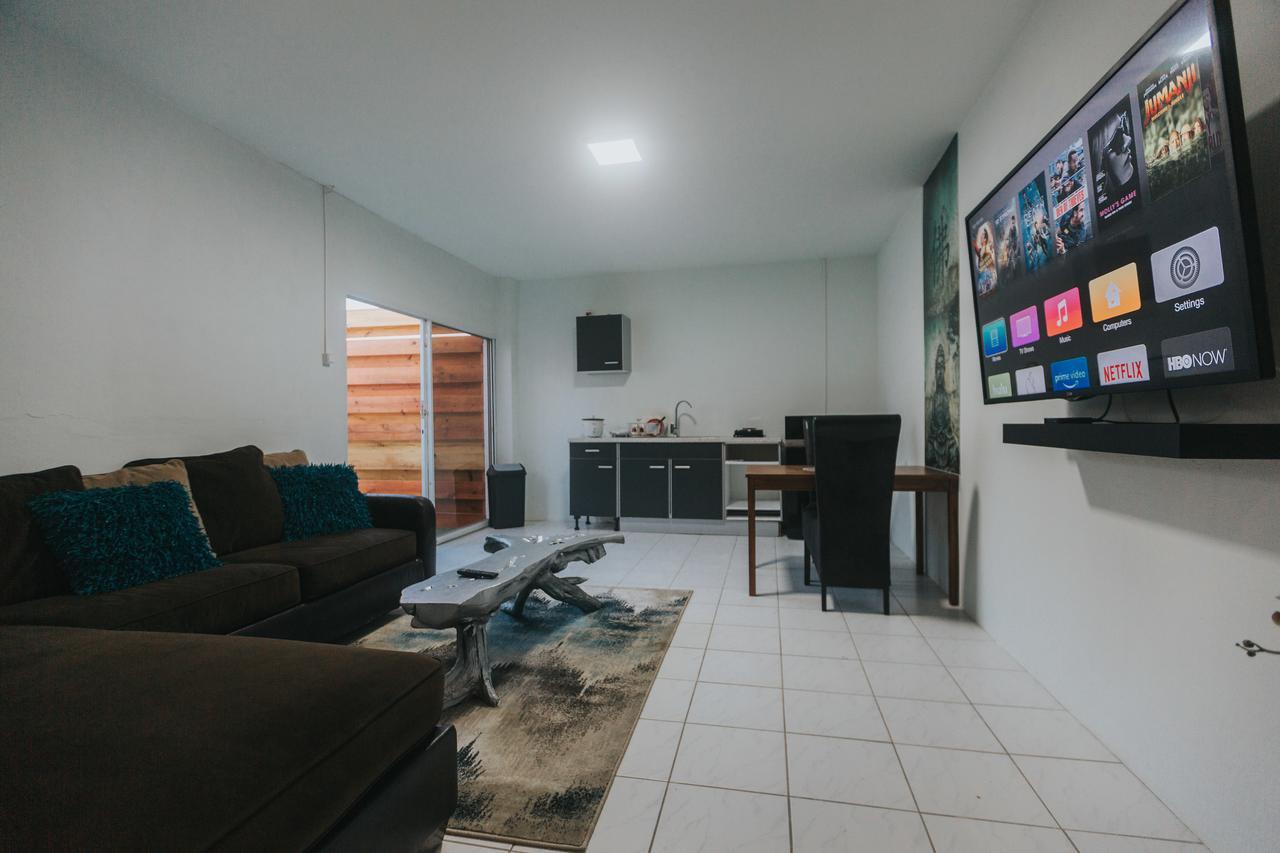 Buddha Studios Aruba Palm Beach Extérieur photo