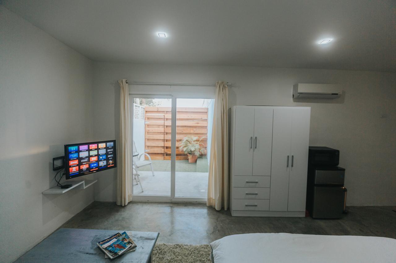 Buddha Studios Aruba Palm Beach Extérieur photo